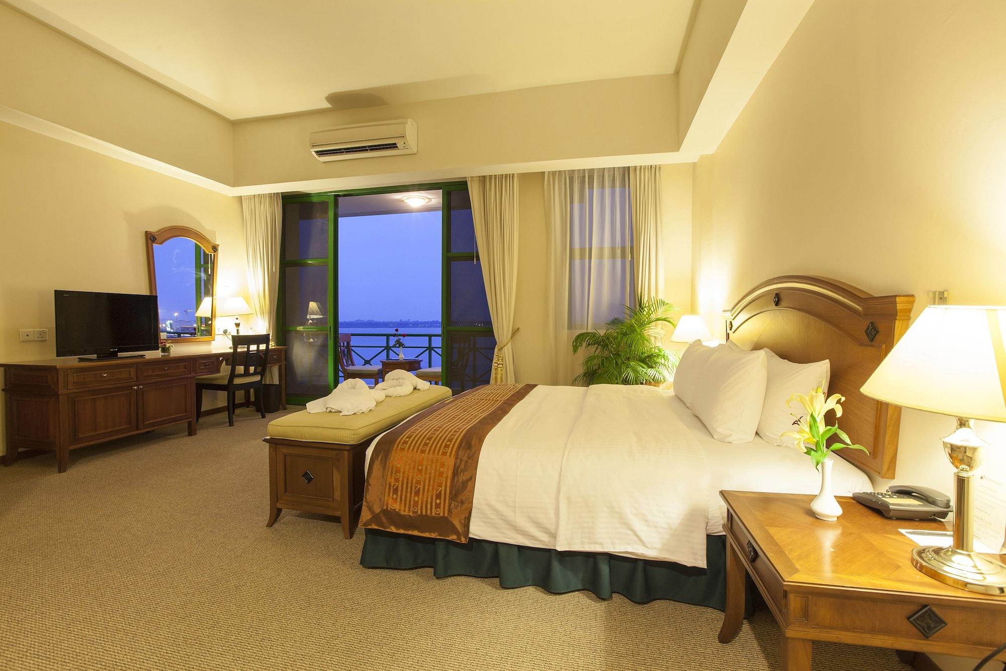 Himawari Hotel Apartments Phnom Penh Exterior foto